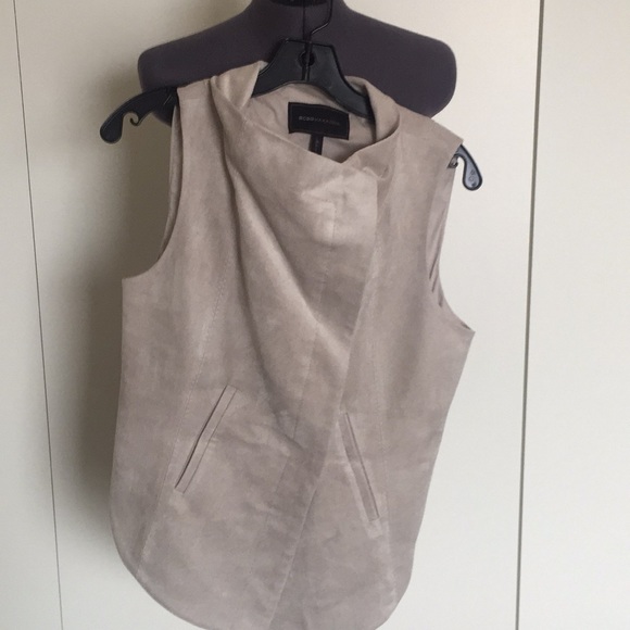 BCBG light tan suede vest gorgeous!! - Picture 2 of 3